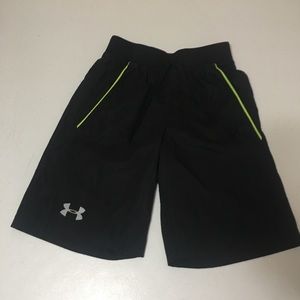 Youth small Under Armour shorts